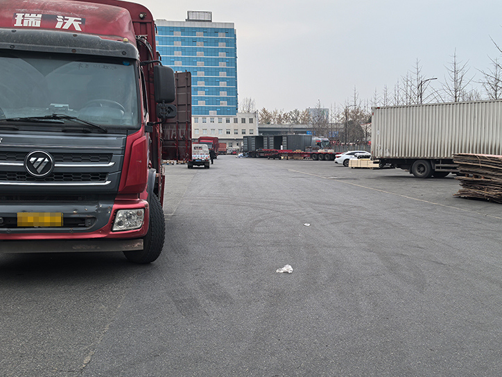 萊蕪整車物流16米平板貨車